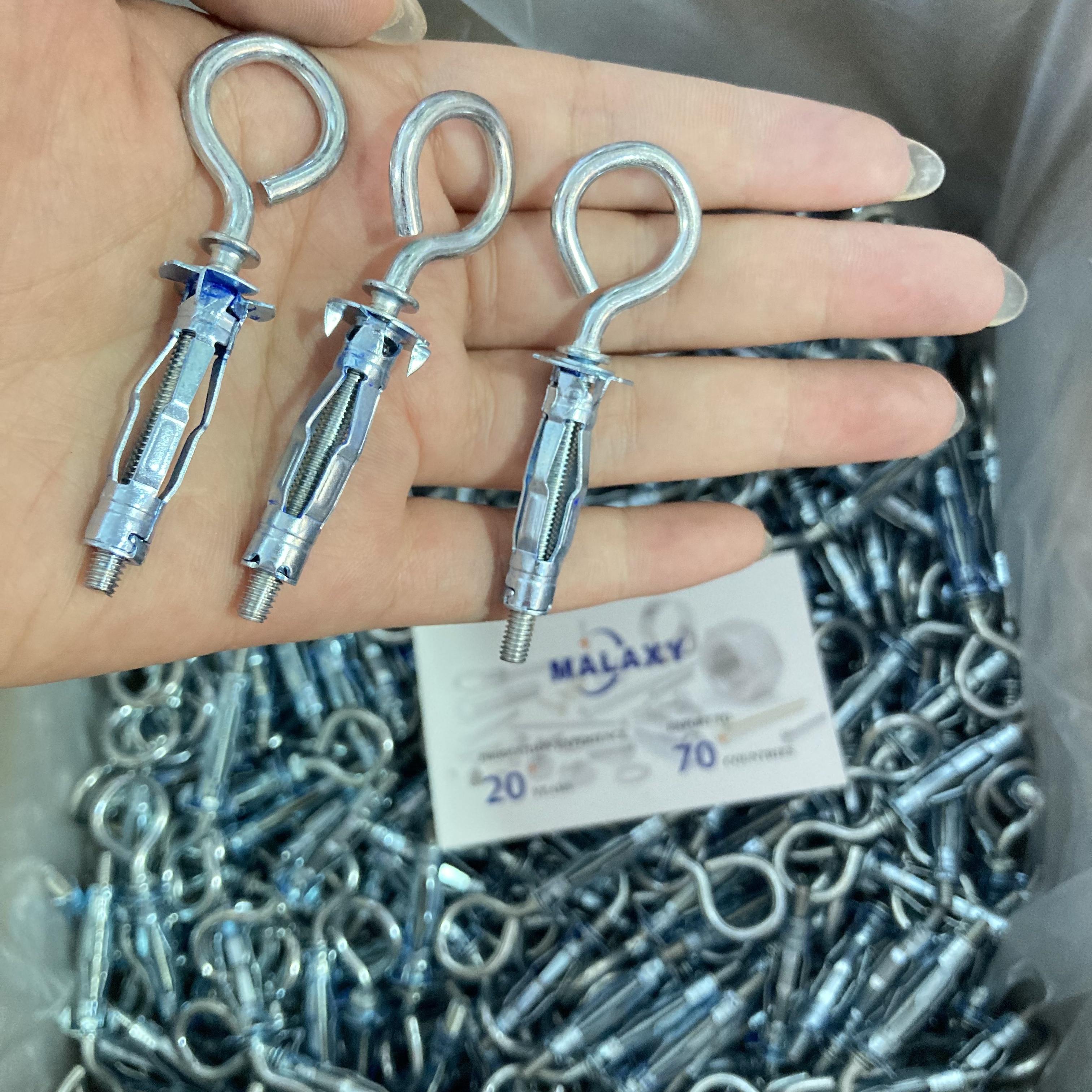 O Type Hollow Wall Anchor